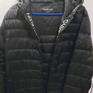 Calvin Klein puffer Jacket (XL)